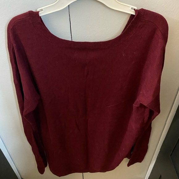 American Eagle sweater - Picture 2 of 3